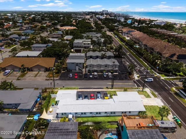 $1,795,000 | 402 South Orlando Avenue, Cocoa Beach, FL 32931