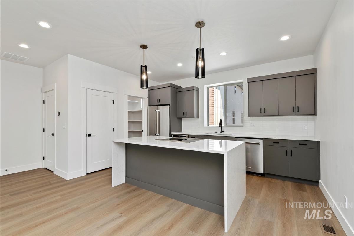 1705 South Rock View Lane Boise, ID 83705 - Photo 10 of 35