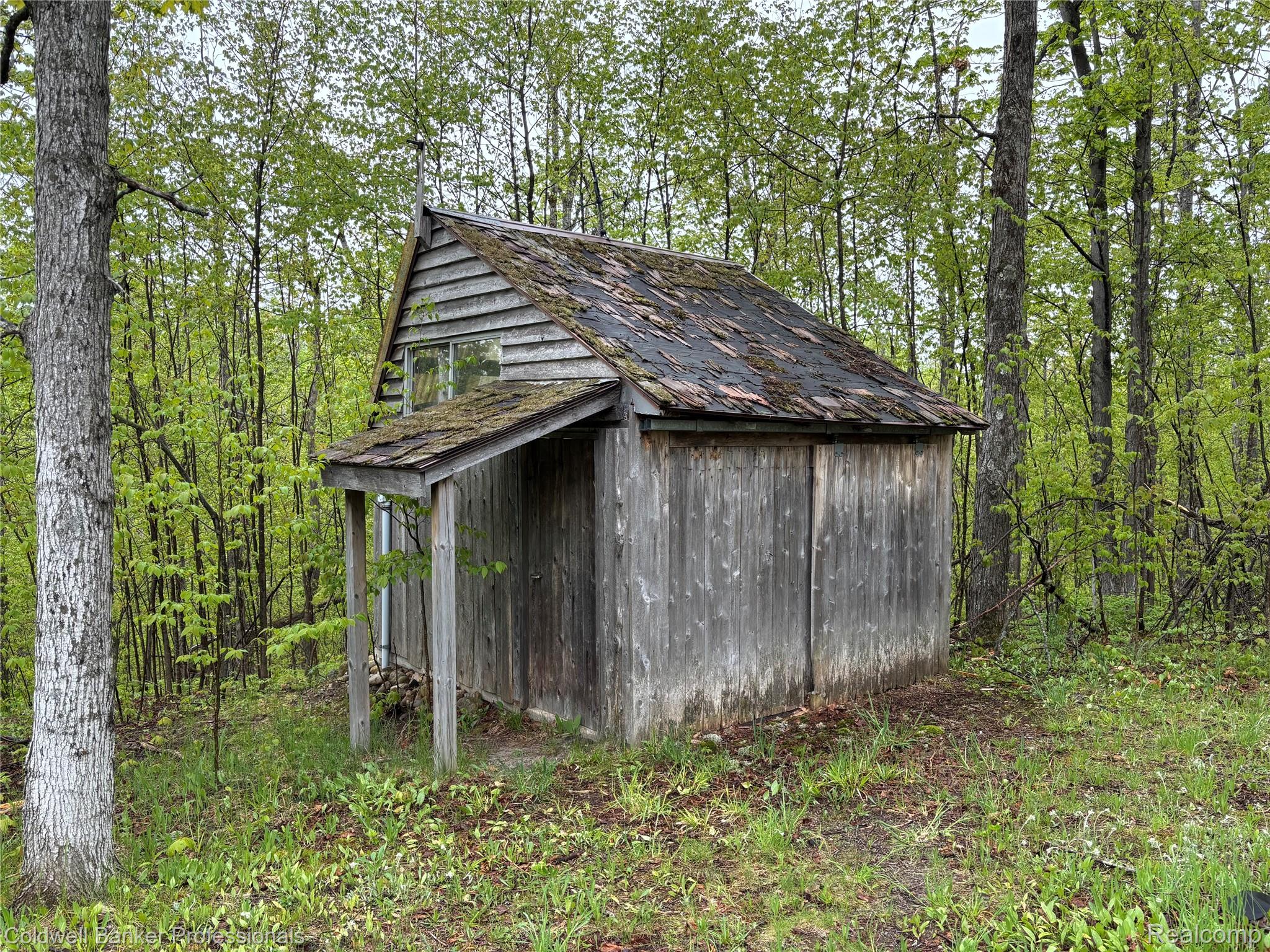 11560 Ashman Hl Road Boyne Falls, MI 49713 - Photo 20 of 22 Wood-sided structure