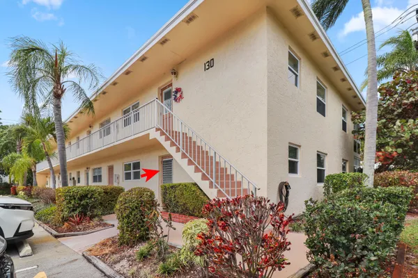 $214,900 | 2950 Southeast Ocean Boulevard, Unit 1304, Stuart, FL 34996
