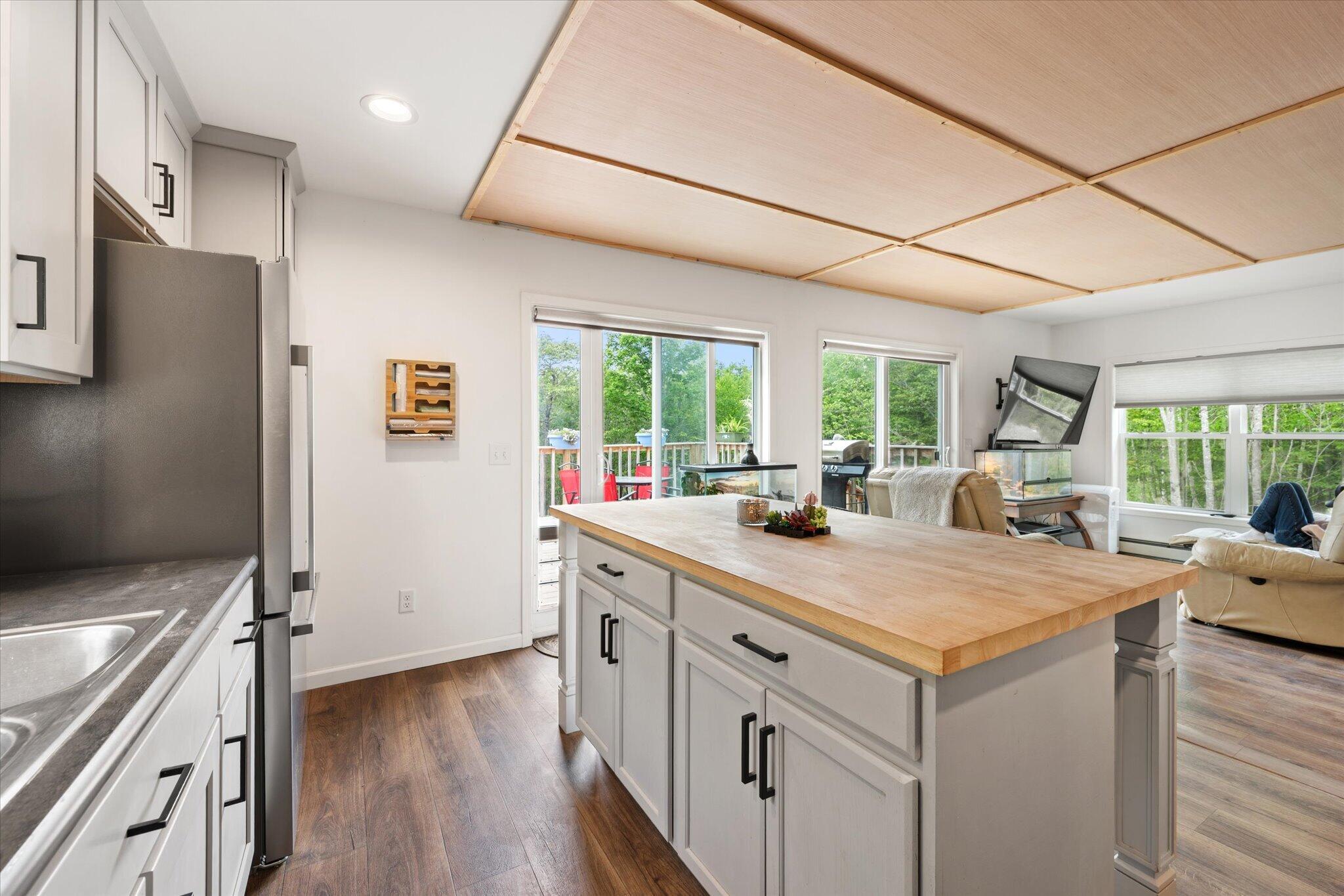 89 Wickett Farm Road Bucksport, ME 04416 - Photo 7 of 44 07-Kitchen