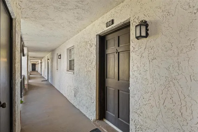 $1,800 | 230 North Bayshore Boulevard, Unit 106, Clearwater, FL 33759