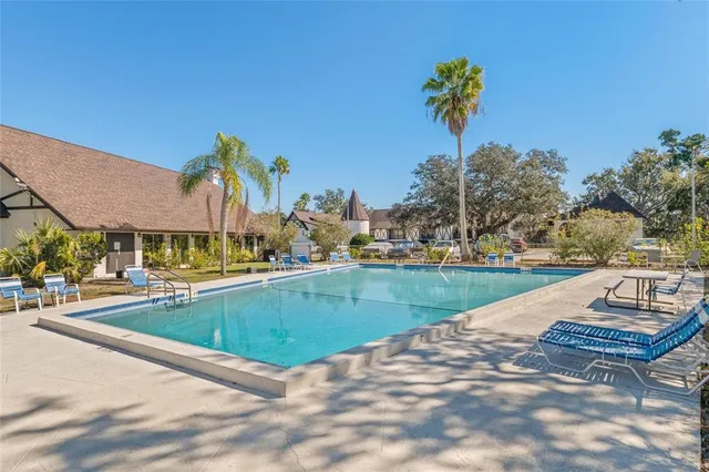 $1,800 | 230 North Bayshore Boulevard, Unit 106, Clearwater, FL 33759