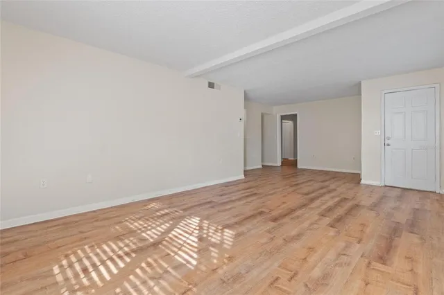 $1,800 | 230 North Bayshore Boulevard, Unit 106, Clearwater, FL 33759