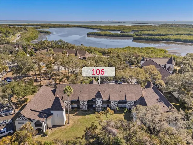 $1,800 | 230 North Bayshore Boulevard, Unit 106, Clearwater, FL 33759