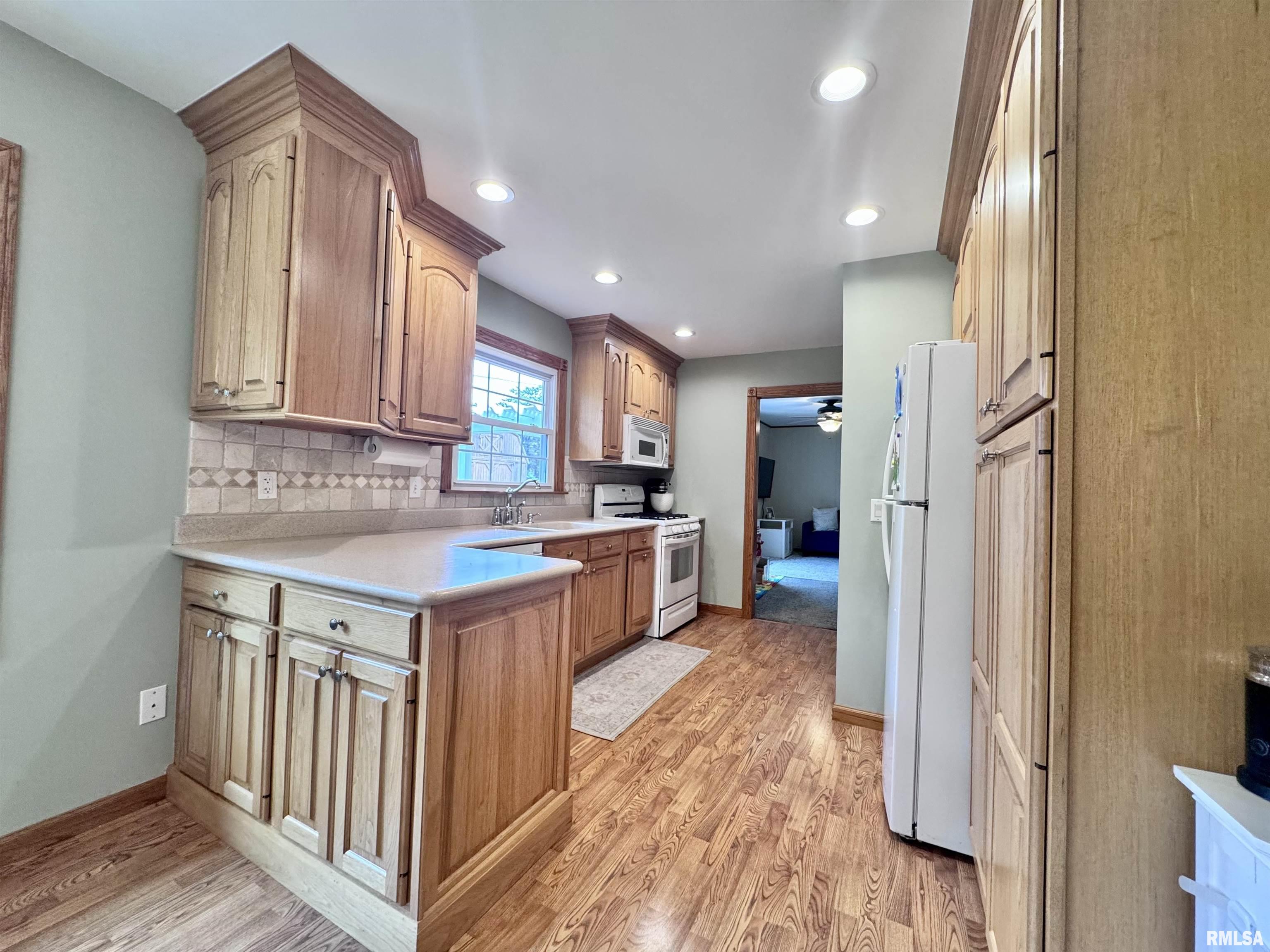 158 Penny Lane Macomb, IL 61455 - Photo 9 of 28