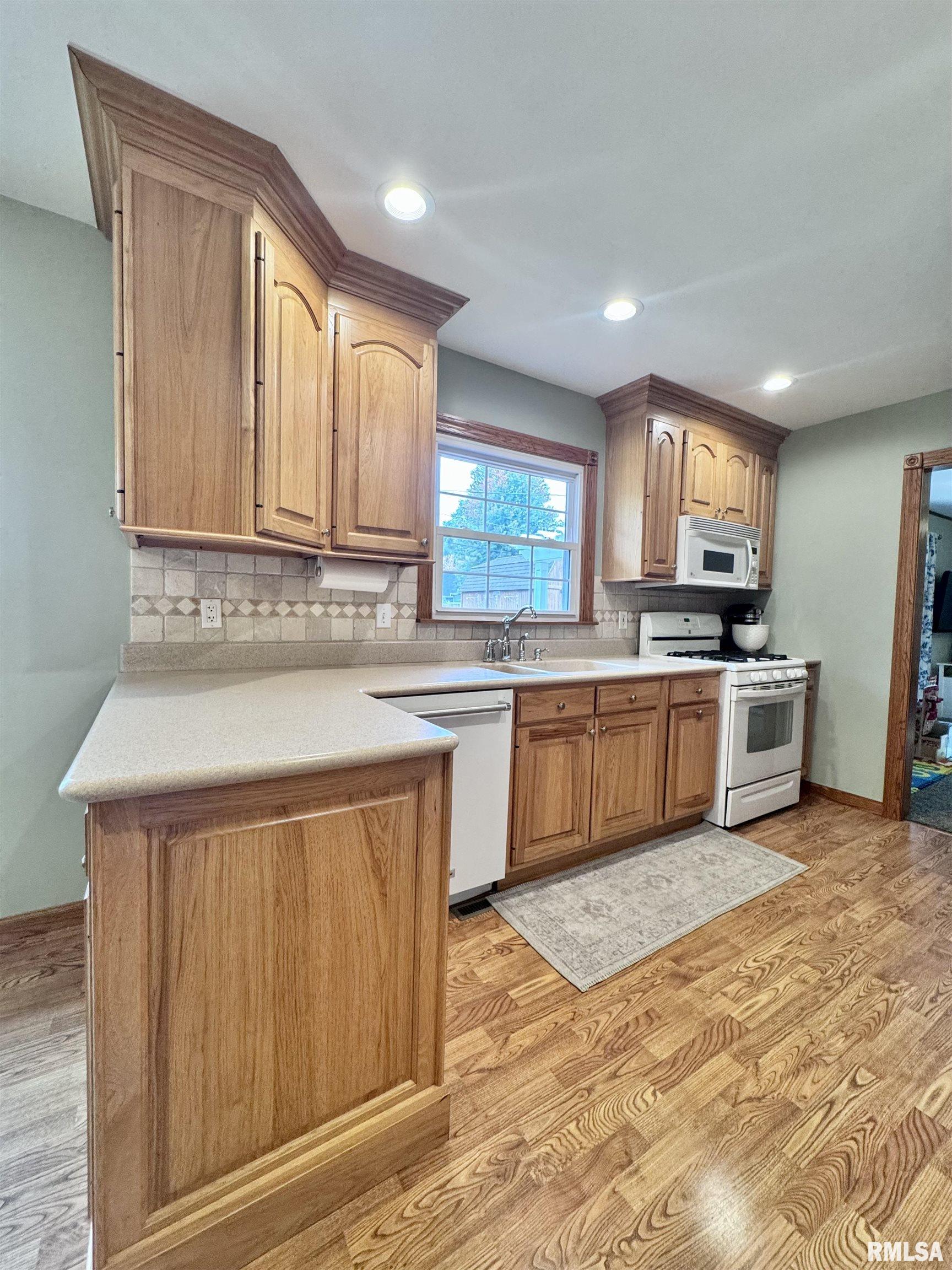 158 Penny Lane Macomb, IL 61455 - Photo 10 of 28