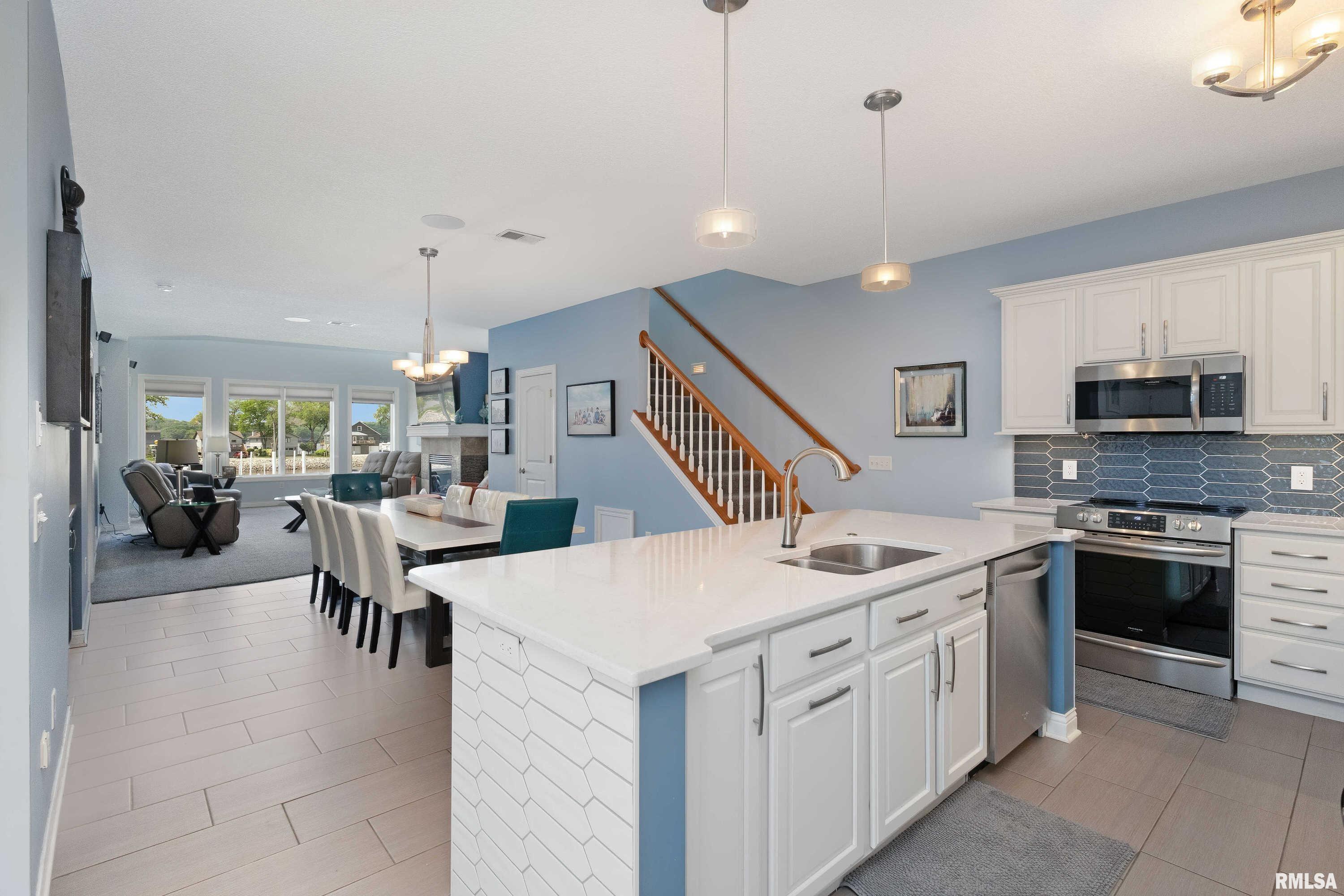 23 Villa Drive Hampton, IL 61256 - Photo 6 of 49