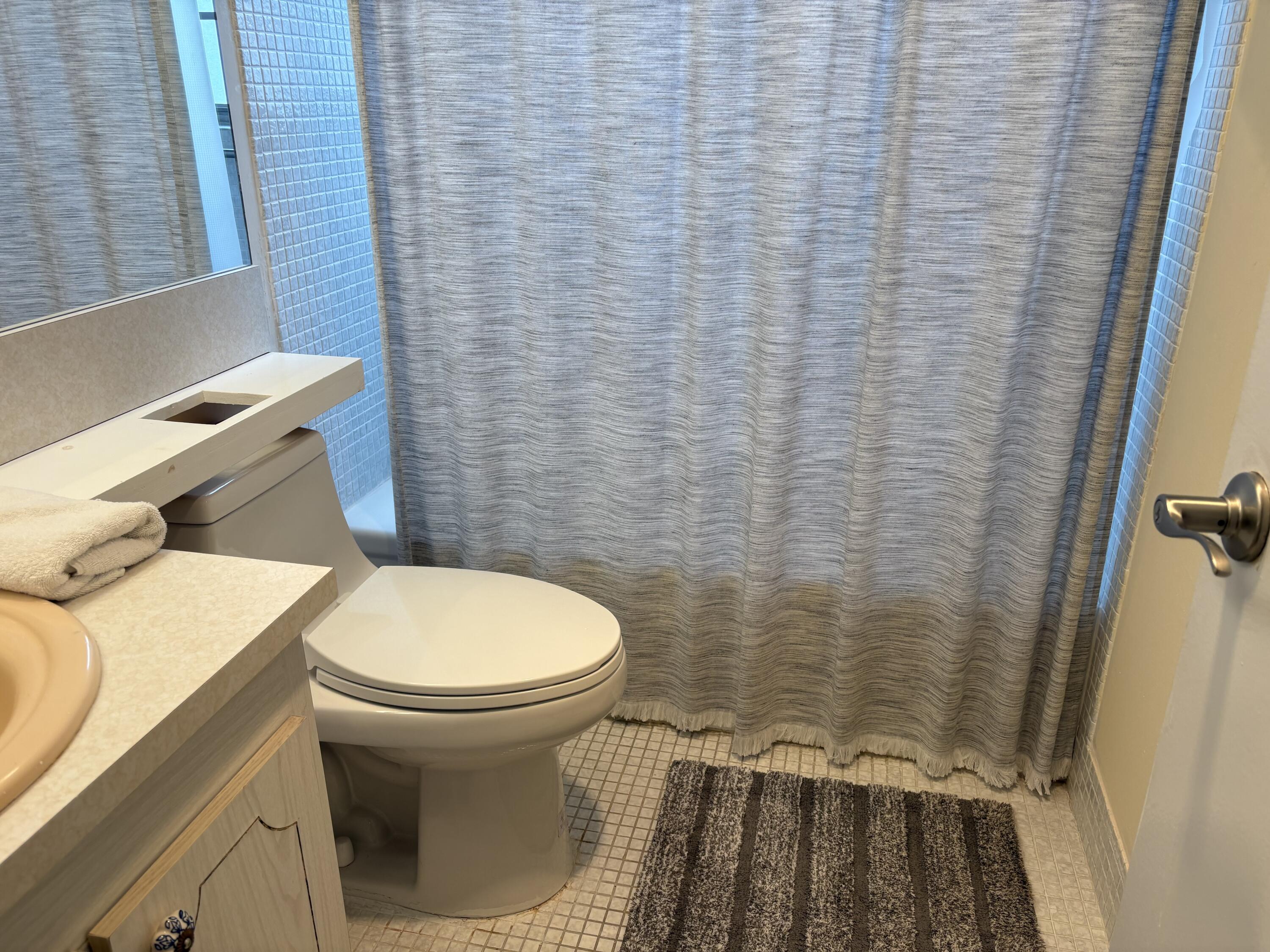 112 C Preston Way, Unit 112C Boca Raton, FL 33434 - Photo 8 of 19 IMG_0678