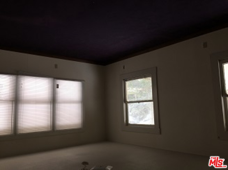 1809 Virginia Road Los Angeles, CA 90019 - Photo 16 of 34