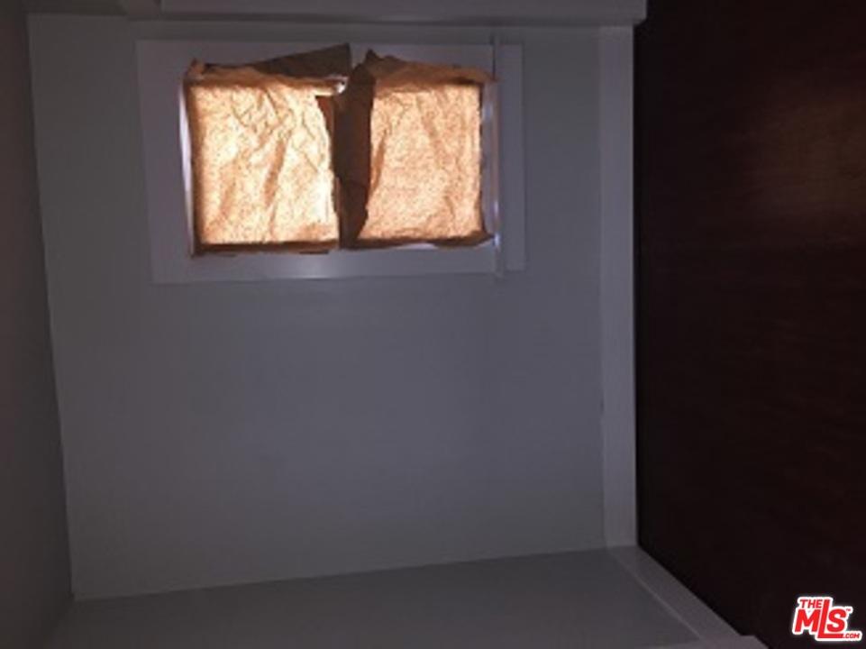 1809 Virginia Road Los Angeles, CA 90019 - Photo 20 of 34