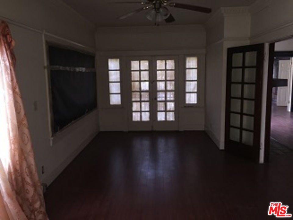 1809 Virginia Road Los Angeles, CA 90019 - Photo 7 of 34