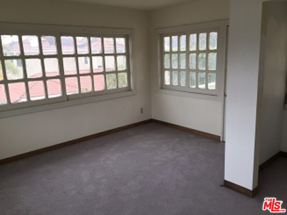 1809 Virginia Road Los Angeles, CA 90019 - Photo 9 of 34
