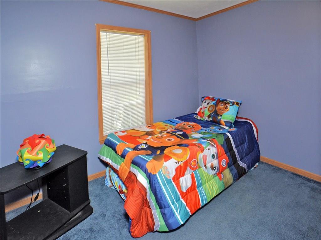 395 Finley Road Pittsburgh, PA 15239 - Photo 13 of 23