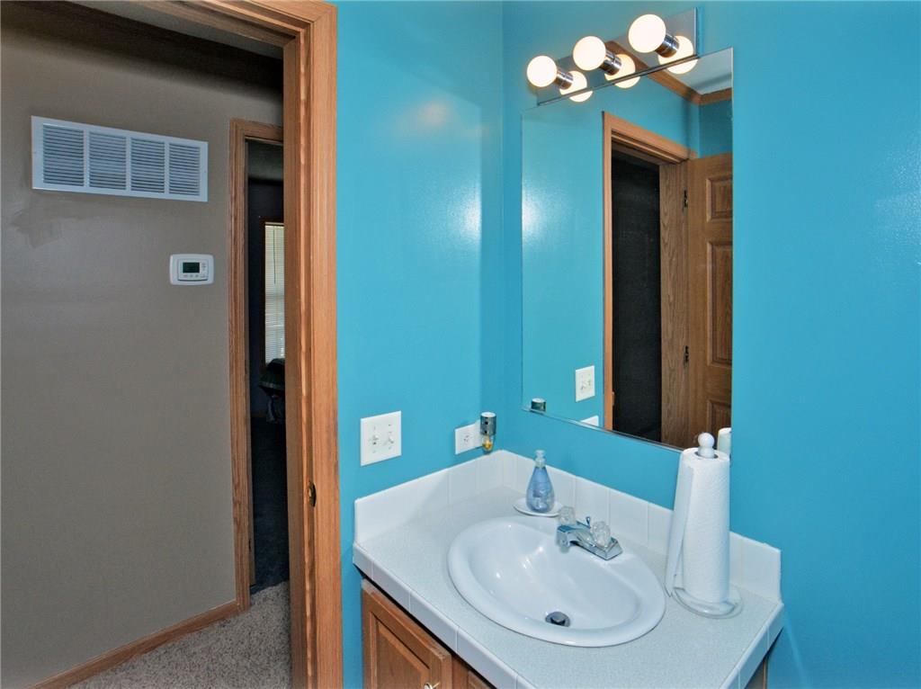 395 Finley Road Pittsburgh, PA 15239 - Photo 17 of 23