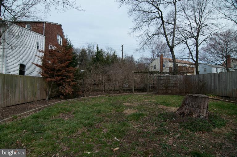 6112 Montrose Road Cheverly, MD 20785 - Photo 22 of 24 Exterior (Rear)