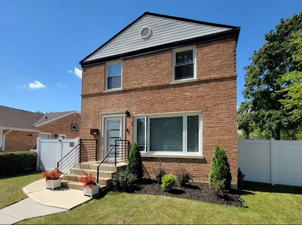 $449,000 | 444 North Irving Avenue, Hillside, IL 60162