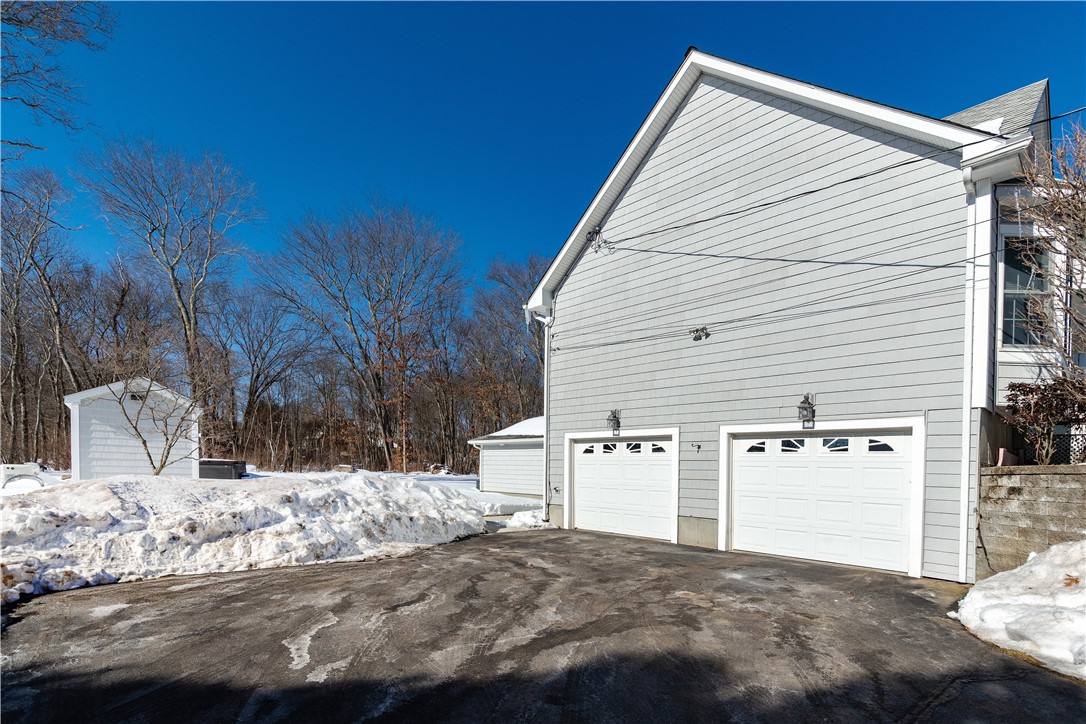 11 Nottingham Drive Scituate, RI 02831 - Photo 5 of 50