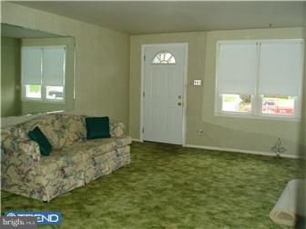 1884 Carter Road Folcroft, PA 19032 - Photo 4 of 9