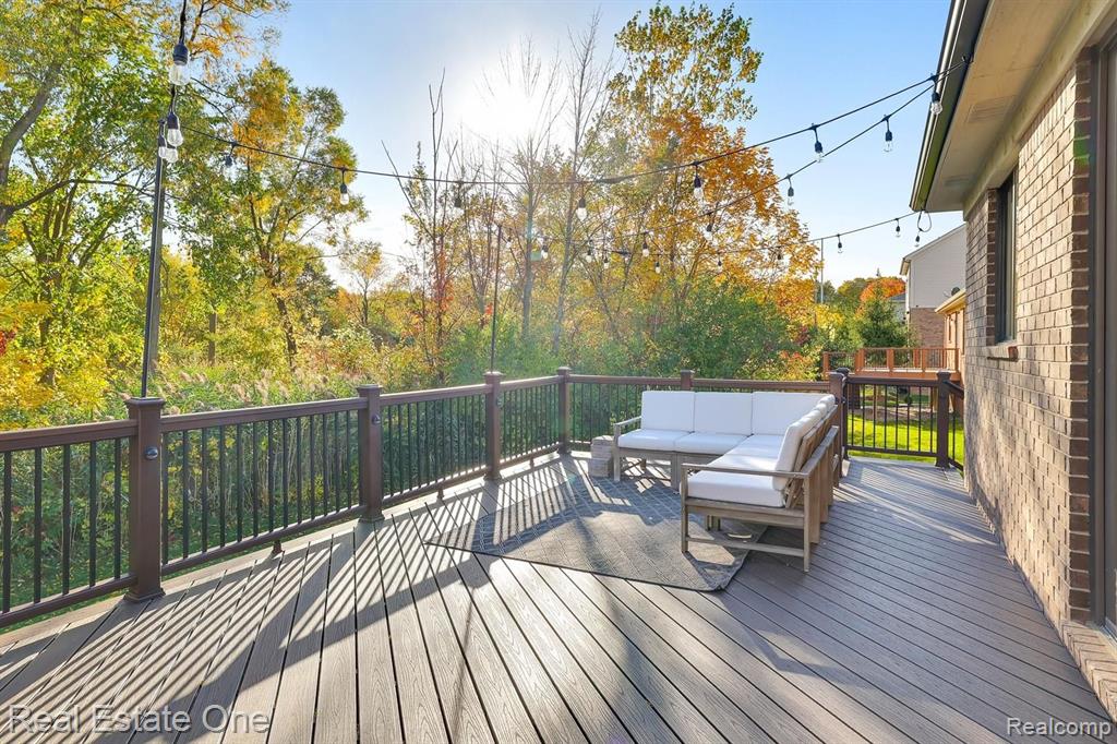 618 Robinson Drive Rochester Hills, MI 48307 - Photo 43 of 47
