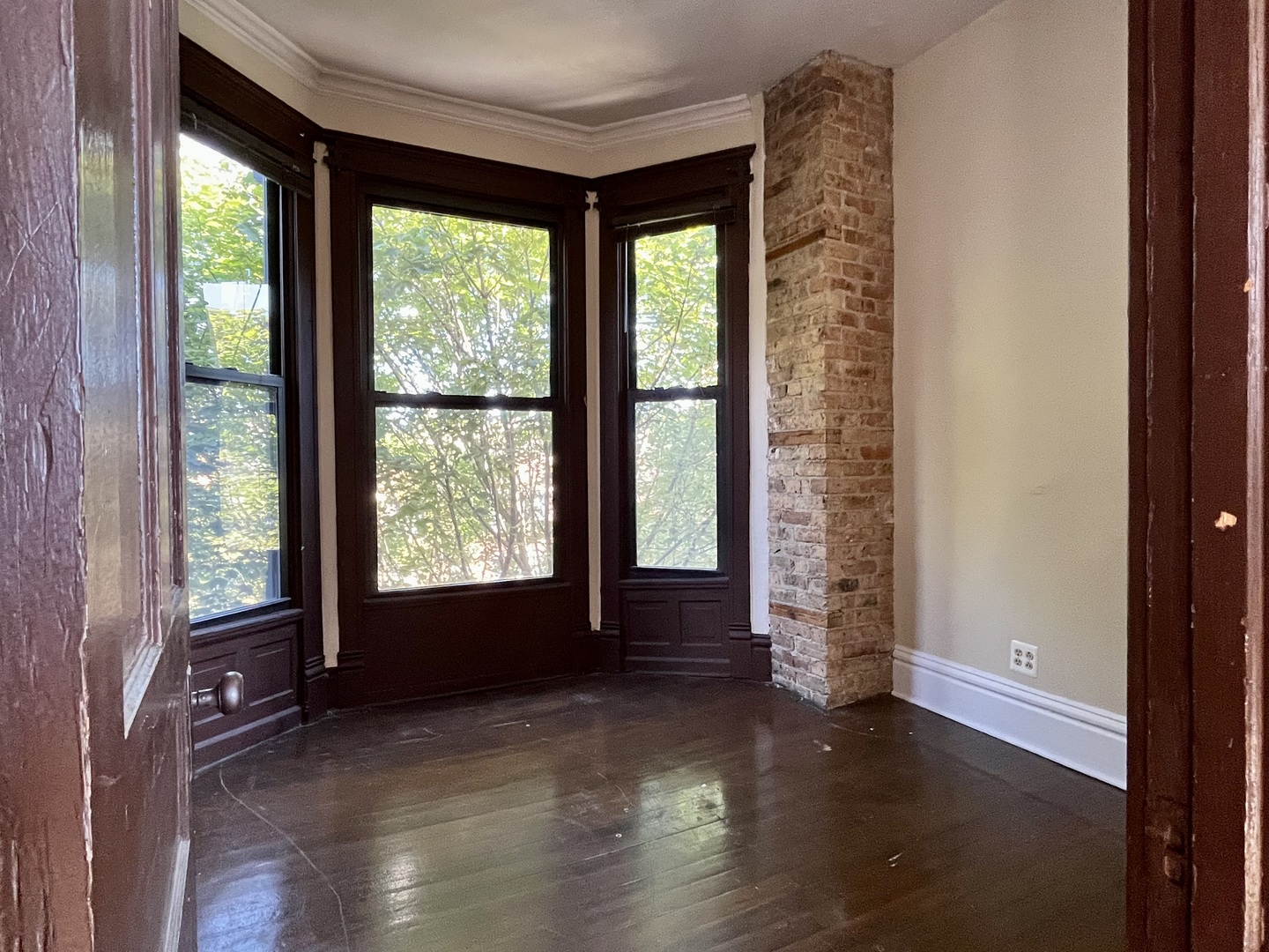 3765 North Kenmore Avenue, Unit 3E Chicago, IL 60613 - Photo 7 of 17
