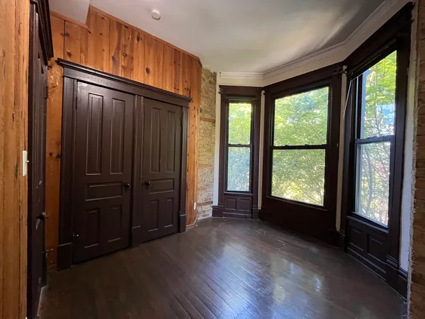 $3,500 | 3765 North Kenmore Avenue, Unit 3E, Chicago, IL 60613