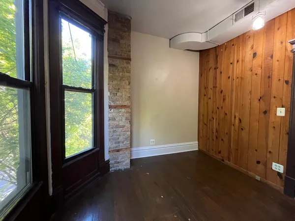 $3,500 | 3765 North Kenmore Avenue, Unit 3E, Chicago, IL 60613