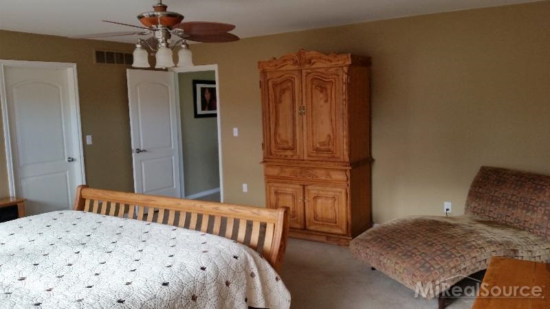51613 Rivard Road New Baltimore, MI 48047 - Photo 12 of 22