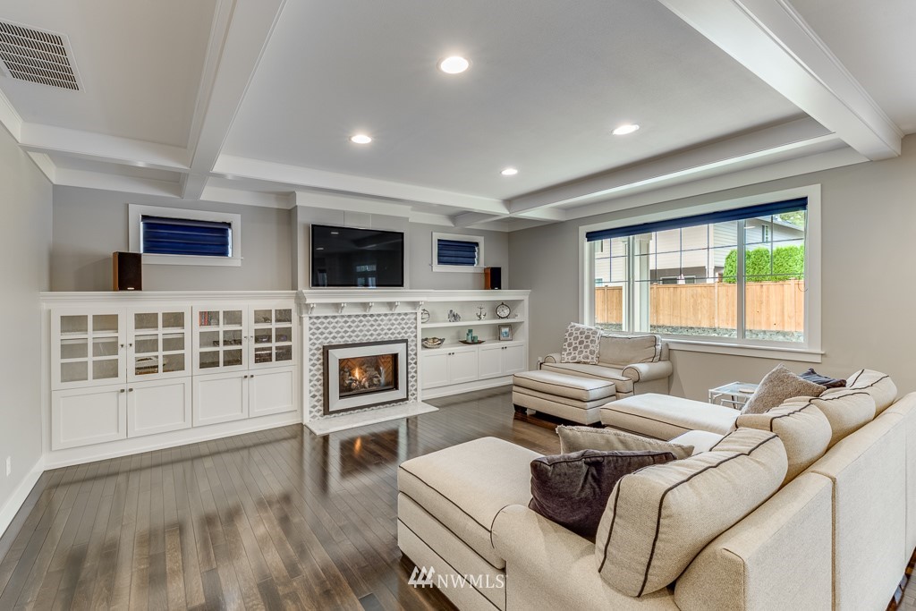709 183rd Street Southeast Bothell, WA 98012 - Photo 12 of 25 Gallery Image 12