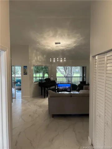 $367,500 | 6433 Southeast Brandywine Court, Unit 219, Stuart, FL 34997