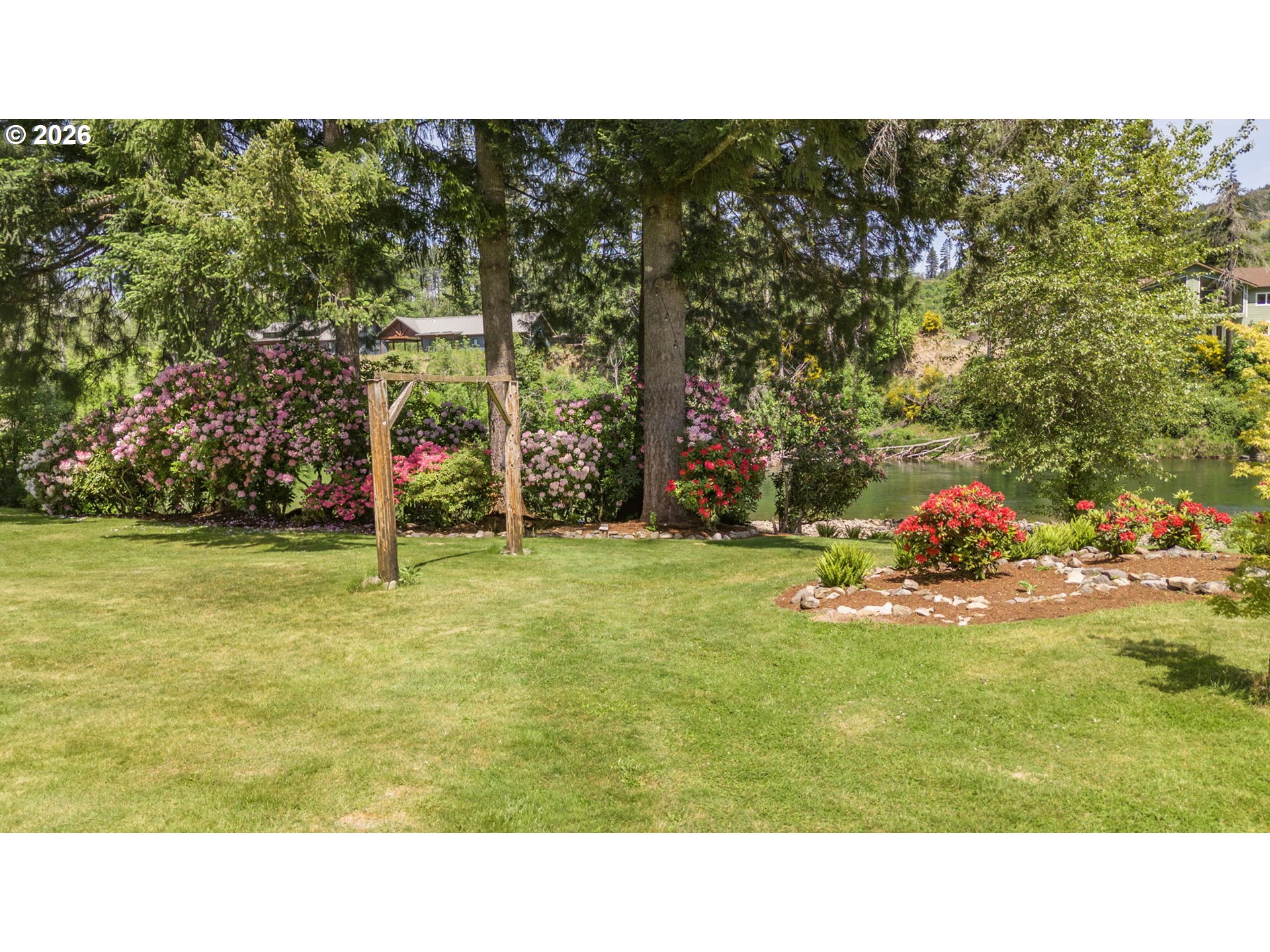 46725 Goodpasture Road Vida, OR 97488 - Photo 43 of 48 a picture of a park