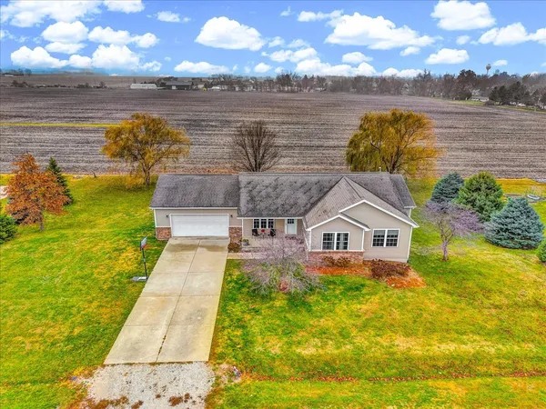$276,400 | 107 Baize Drive, Carlock, IL 61725