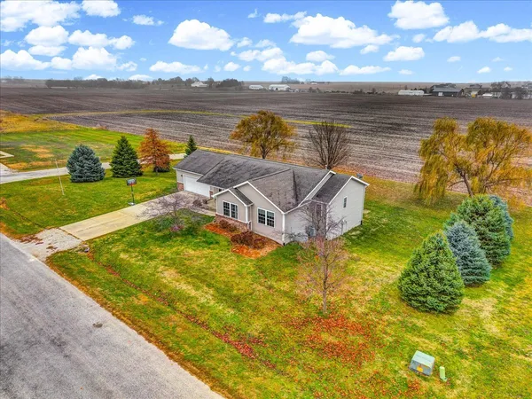 $276,400 | 107 Baize Drive, Carlock, IL 61725