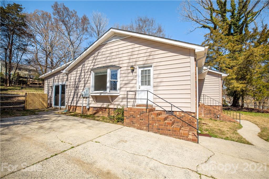 11400 Painted Tree Road Charlotte, NC 28226 - Photo 28 of 37 Gallery Image 28