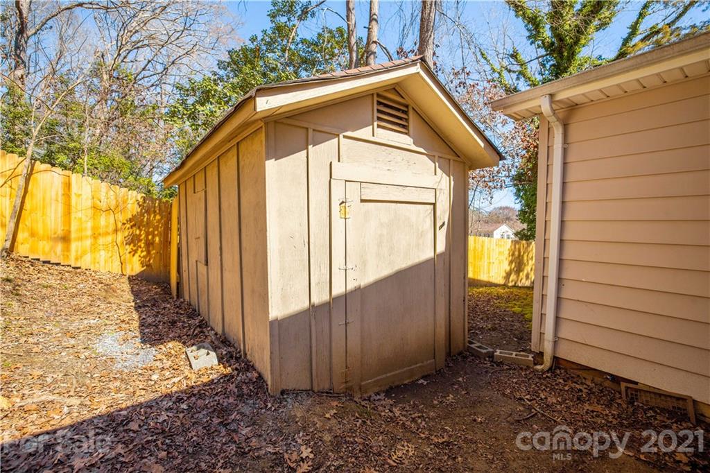 11400 Painted Tree Road Charlotte, NC 28226 - Photo 32 of 37 Gallery Image 32