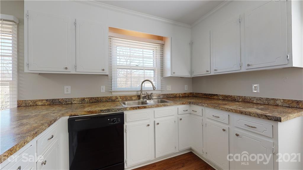11400 Painted Tree Road Charlotte, NC 28226 - Photo 10 of 37 Gallery Image 10