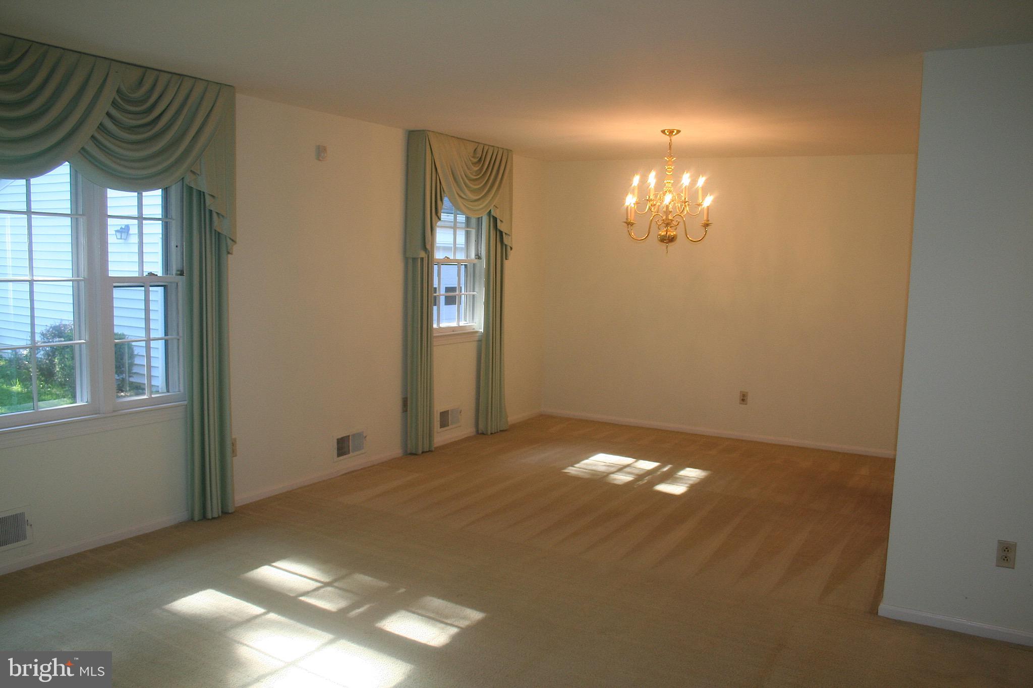 2011 Seattle Avenue Silver Spring, MD 20905 - Photo 14 of 30 Dining Room
