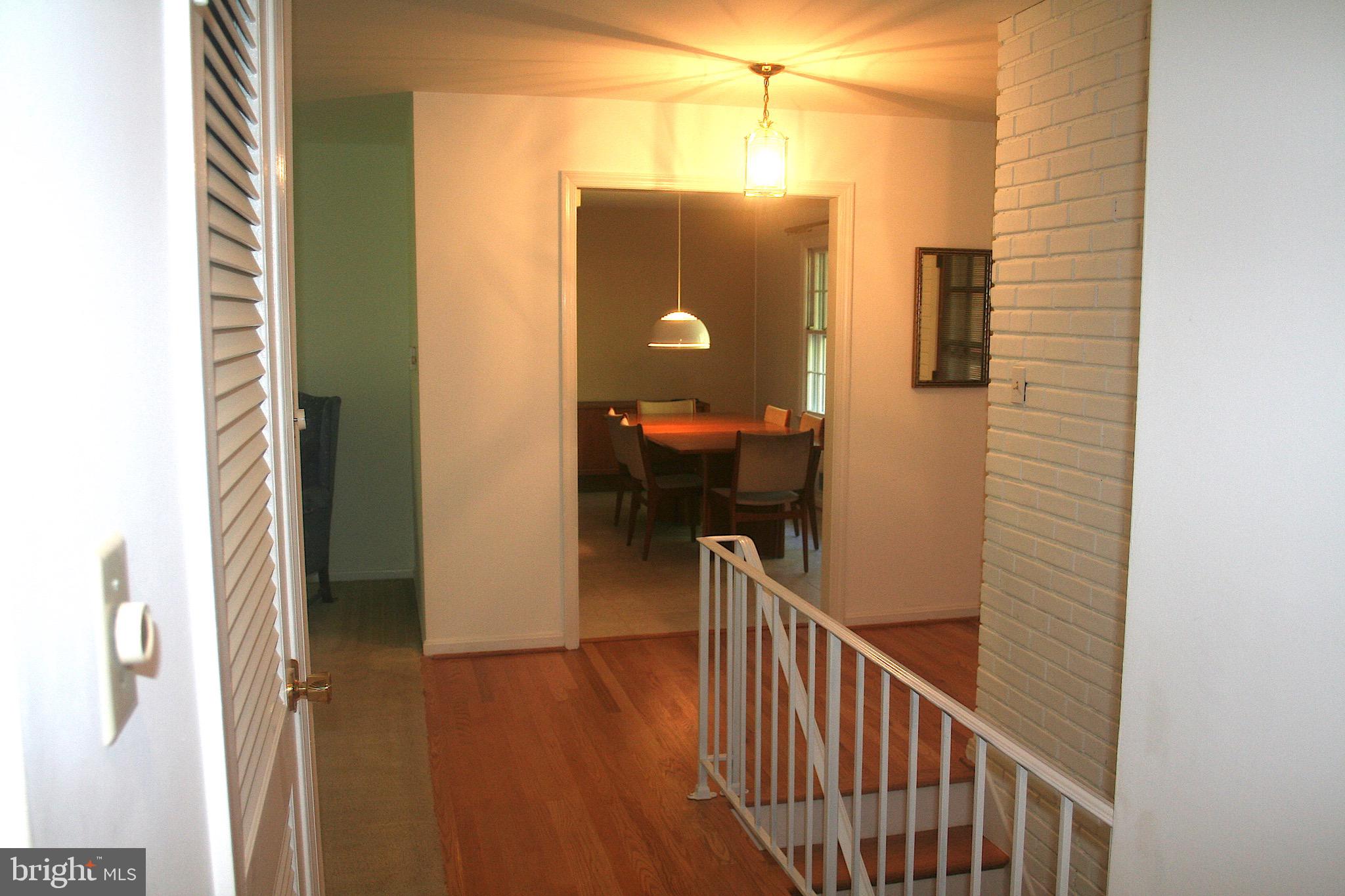2011 Seattle Avenue Silver Spring, MD 20905 - Photo 16 of 30 Foyer