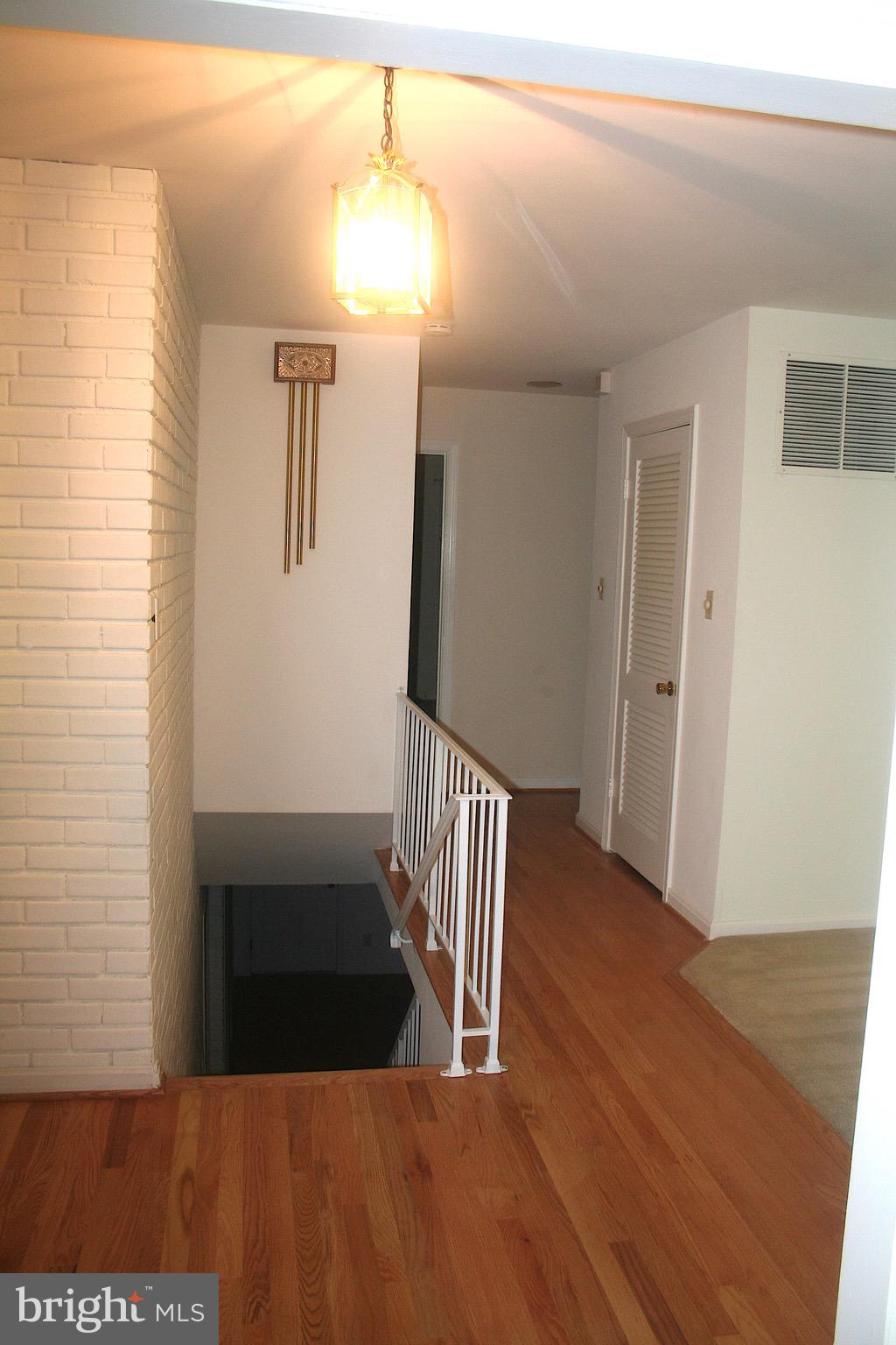 2011 Seattle Avenue Silver Spring, MD 20905 - Photo 17 of 30 Foyer
