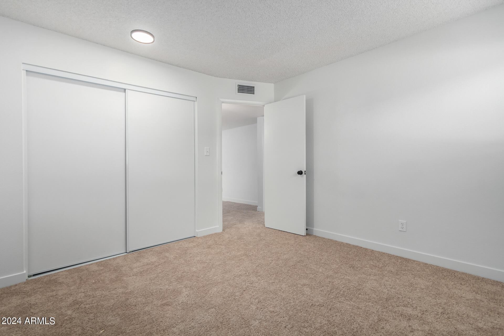 2042 West Elm Street Phoenix, AZ 85015 - Photo 15 of 18 0020-24 - Elm