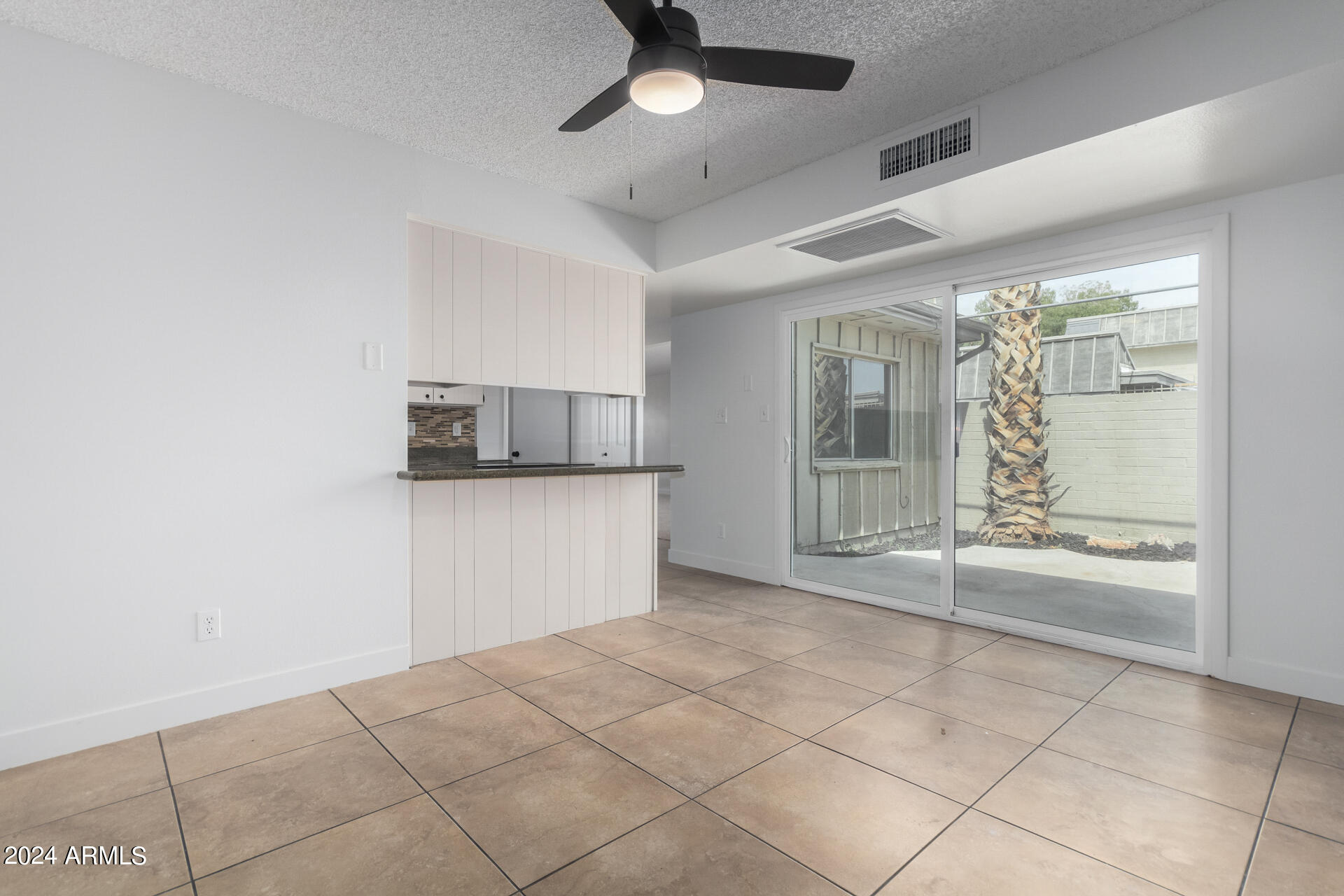 2042 West Elm Street Phoenix, AZ 85015 - Photo 10 of 18 0011-15 - Elm