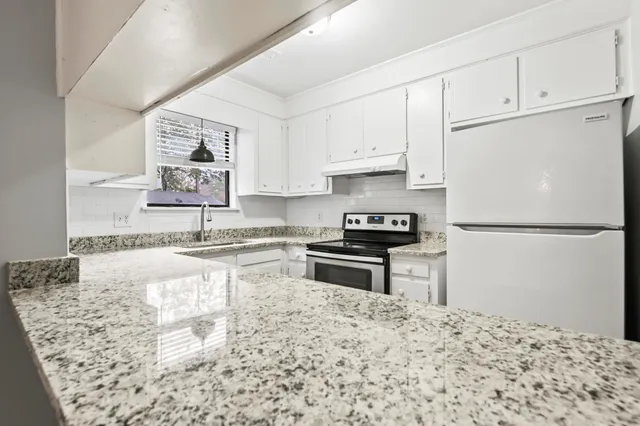 $1,700 | 121 Canvasback Drive, Unit B, Summerville, SC 29483