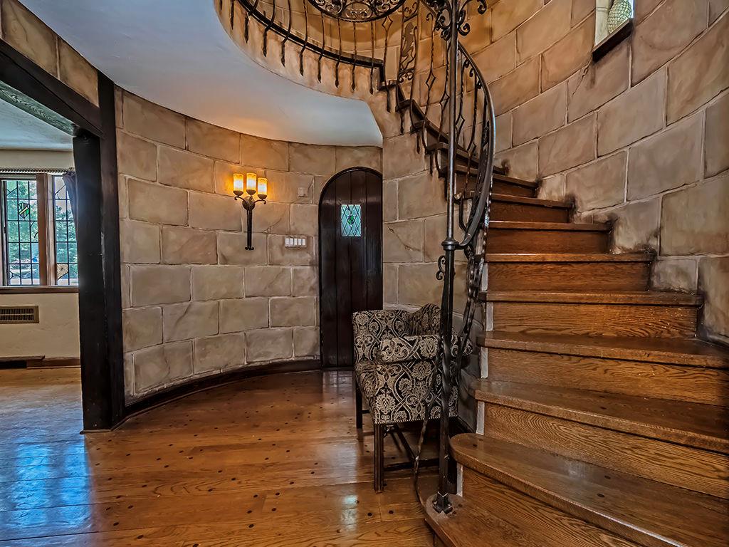1247 Washington Road Pittsburgh, PA 15228 - Photo 4 of 32