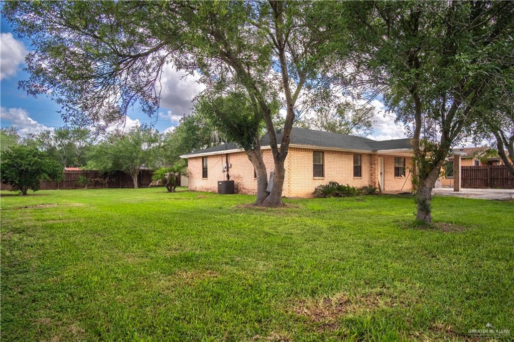 3109 Raul Gonzalez Drive Mercedes, TX 78570 - Photo 3 of 16