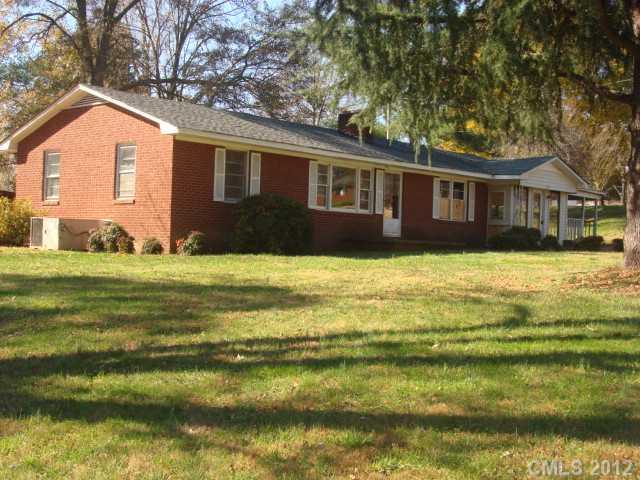 2404 Country Club Road Lincolnton, NC 28092 - Photo 1 of 12 Gallery Image 1