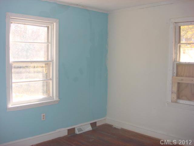 2404 Country Club Road Lincolnton, NC 28092 - Photo 6 of 12 Gallery Image 6