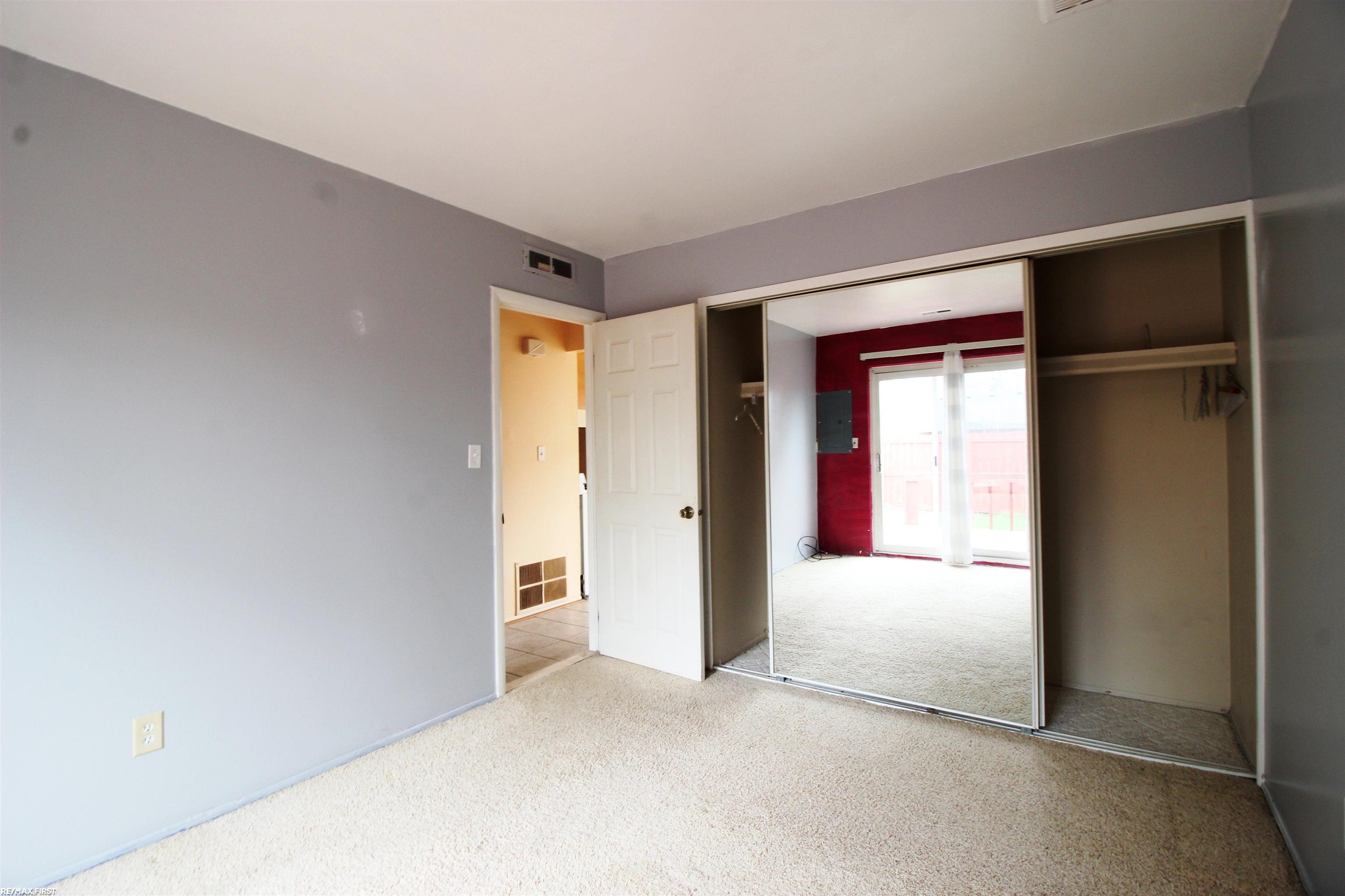 20385 15 Mile Road Clinton Township, MI 48035 - Photo 10 of 14 50106271-9.JPG