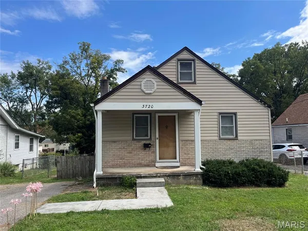 $149,900 | 3720 High Drive, St. Ann, MO 63074