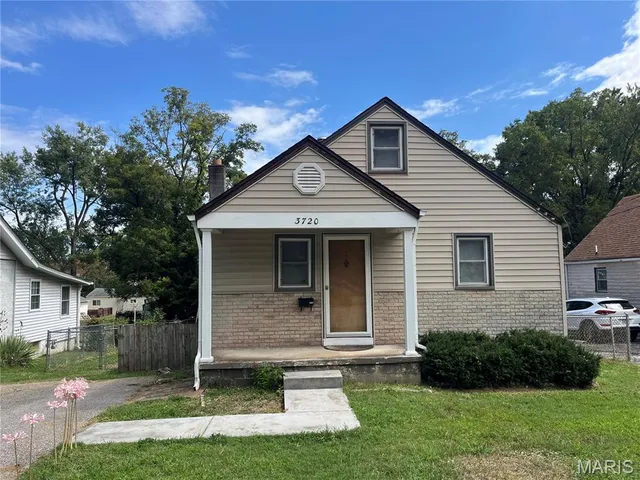 $162,500 | 3720 High Drive, St. Ann, MO 63074