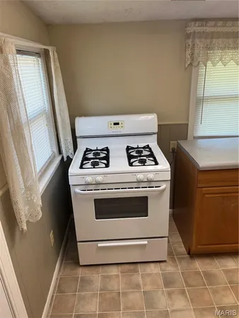 $149,900 | 3720 High Drive, St. Ann, MO 63074